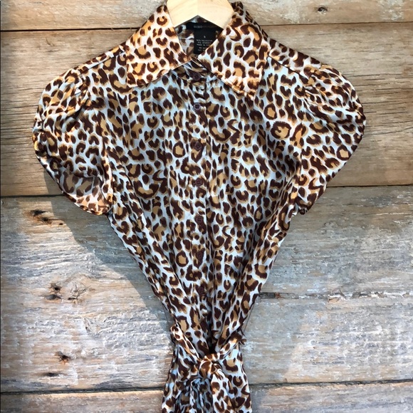 BCBGMaxAzria Tops - 🥳HP🎉EUC BCBG MAXAZRIA Blouse
